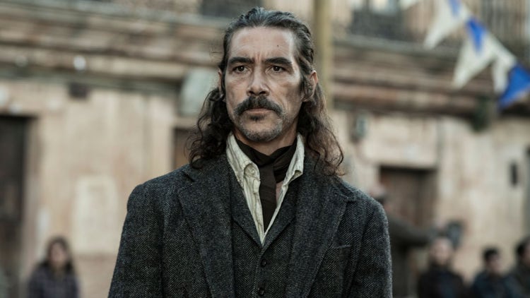 Óscar Jaenada as Fede in 'The Walking Dead: Daryl Dixon'