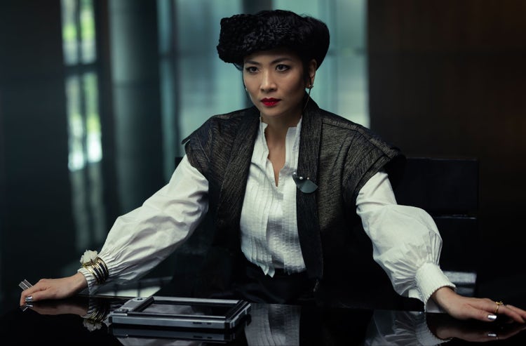 Sandra Yi Sencindiver as Yutani